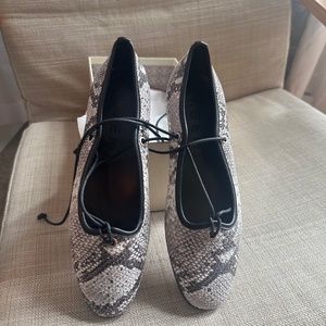 M.Gemi leather ballet flats in black/white